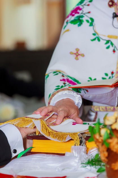 Foto corona della chiesa sull'altare