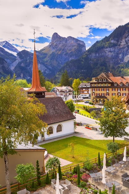 Photo church in kandersteg mountains switzerland