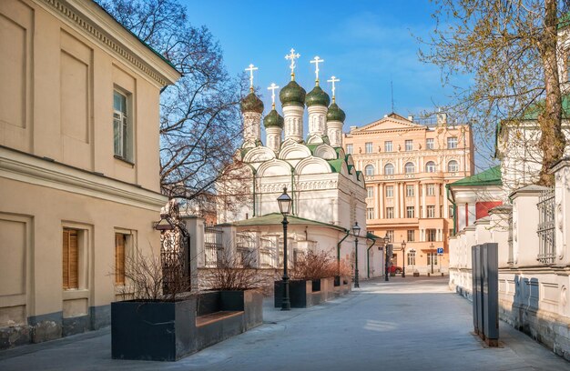 Church of Michael and Fyodor in Chernigovsky lane in Moscow