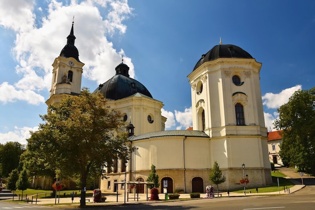 Monastero della chiesa krtiny repubblica ceca monumento barocco della vergine maria