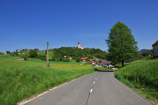 La chiesa nelle montagne della slovenia