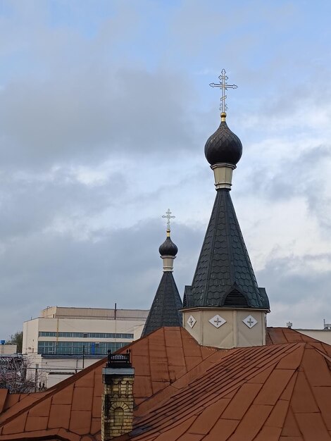 На заднем плане церковь Рождества Христова.