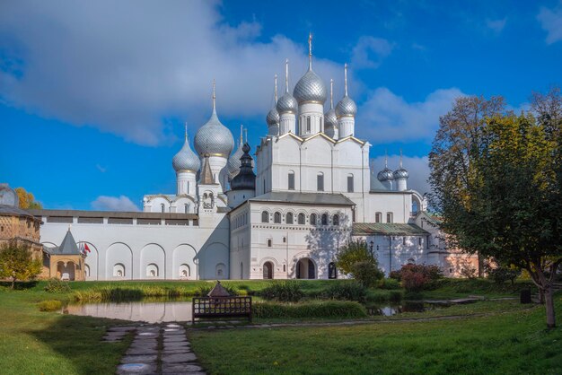 Фото Церковь воскресения христова и успенский собор ростовского кремля ростов великий