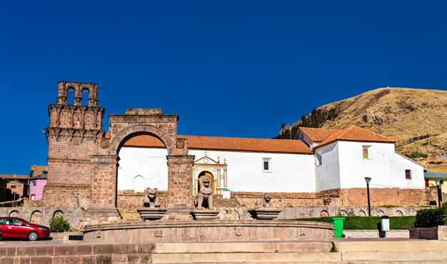 Chiesa di nostra signora dell'assunzione a juli vicino al lago titicaca, perù