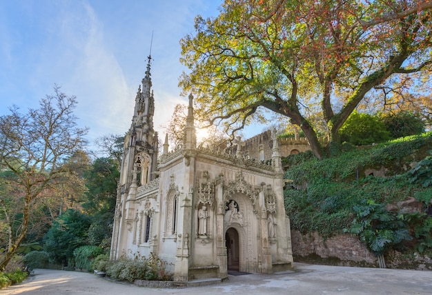 Церковь для молитвы. В Quinta Regaleira, Португалия, Синтра.