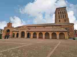 Photo church of san lorenzo in sahagun province of leon