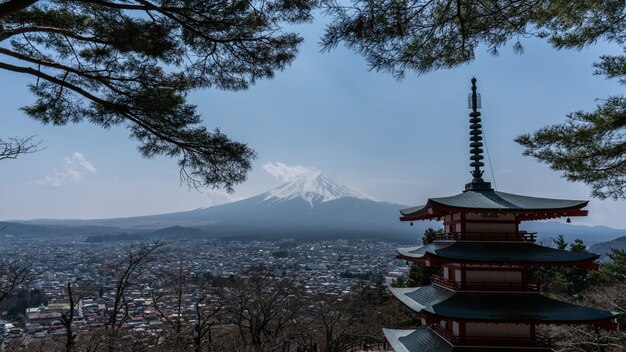 Chureito rode pagode met Mt. Fuji