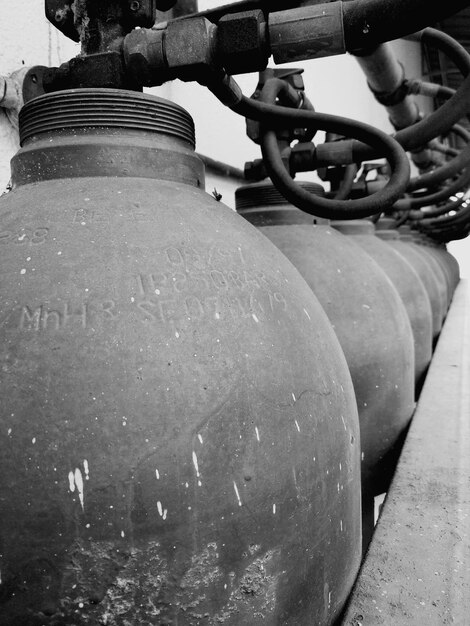 Foto cilinders in rij in de fabriek