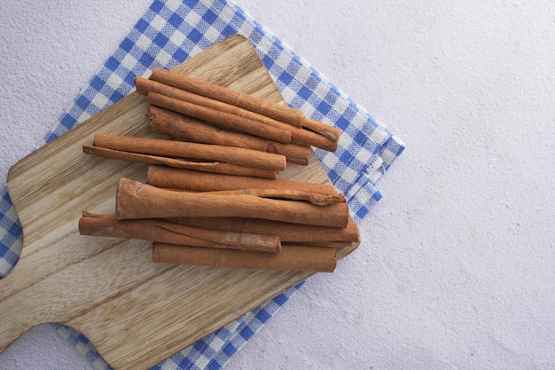 Cinnamon sticks and cinnamon powder