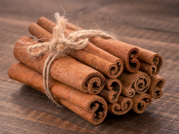 Cinnamon sticks