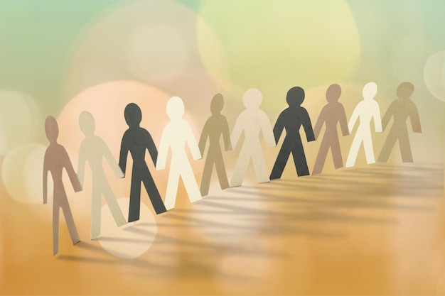 circle of paper people