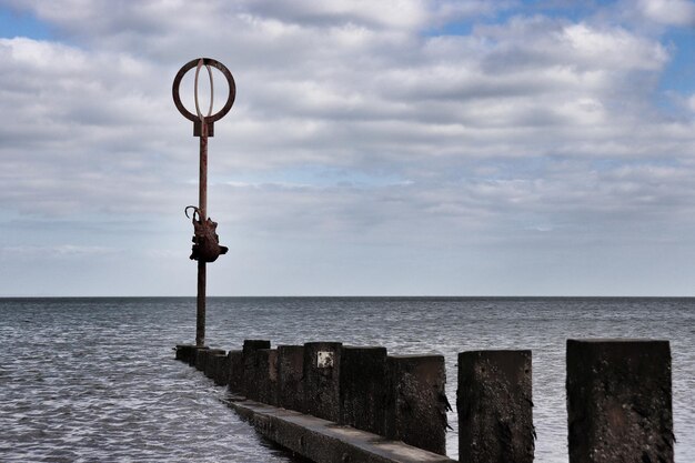 Foto posti circolari alla fine della striscia della spiaggia