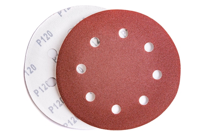 Круглые наждачные диски с липучкой зернистостью 120 на белом фоне