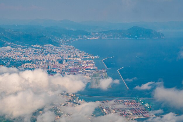 Photo citiscape of genoa