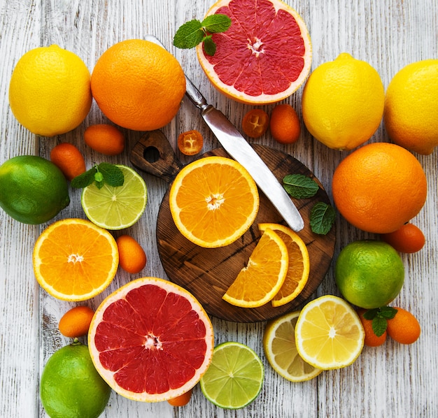 柑橘系の新鮮な果物