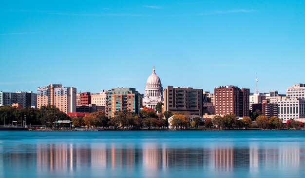 Photo city buildings against blue sky