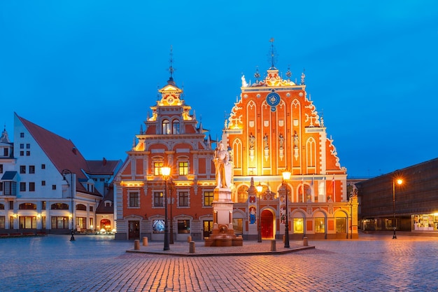 Photo city hall square in the old town of riga latvia