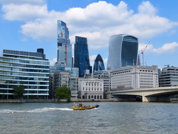 Photo the city of london shot from the southbank