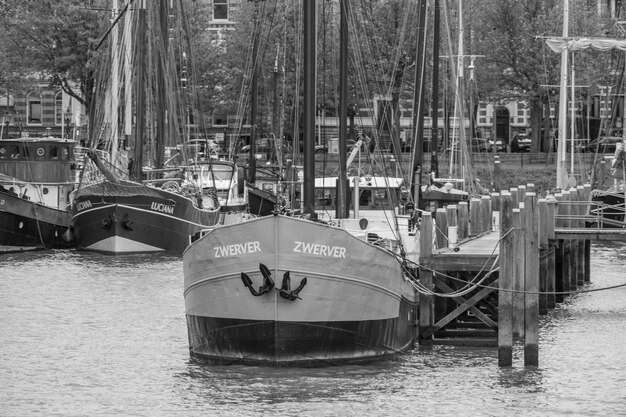 Photo the city of rotterdam in the netherlands