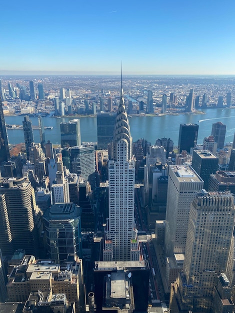 写真 空に照らされた都市風景