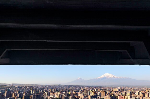 写真 空に照らされた都市風景