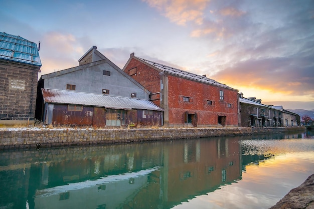 Paesaggio urbano di otaru, canale del giappone e magazzino storico, sapporo hokkaido japan