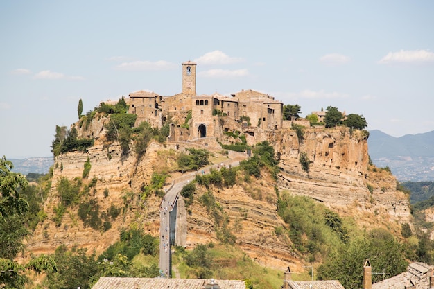 Civita di bagnoregio (città morente)centro storico in provincia di viterbo nel centro italia. città turistica