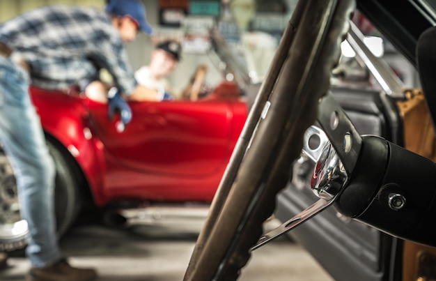 Foto negozio di vendita e restauro della collezione di auto d'epoca