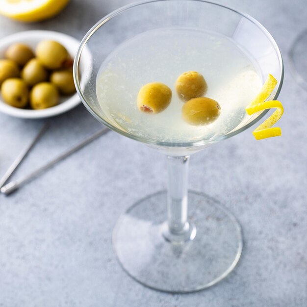 Photo classic lemon drop martini