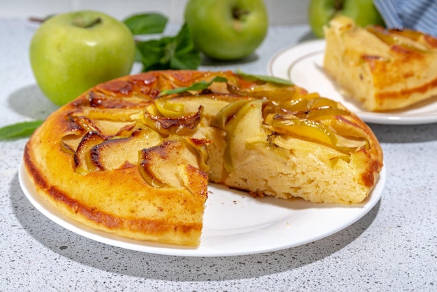 클래식 거꾸로 된 사과 케이크