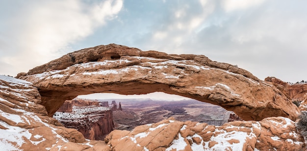 Classic view of famous Mesa Arch, Canyonlands National Park, Utah, USA