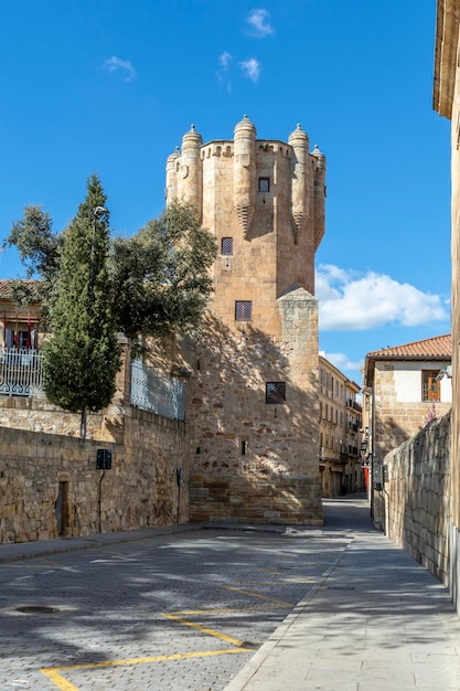 Photo the clavero tower old prison in salamanca spain