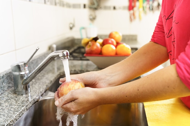 Cleaning of fruits and vegetables