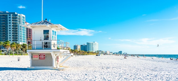 Photo clearwater beach with beautiful white sand in florida usa