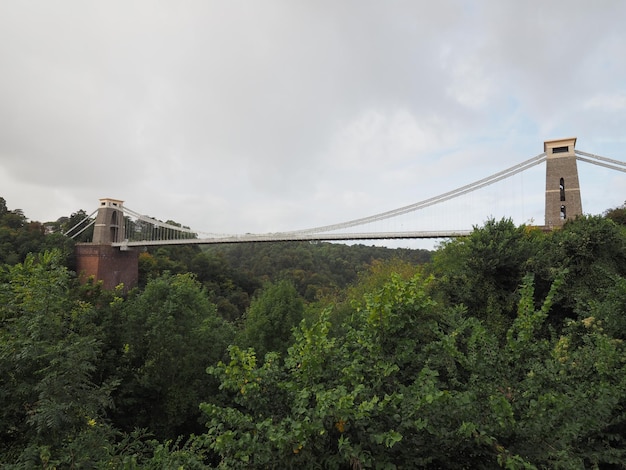 Клифтонский подвесной мост в Бристоле
