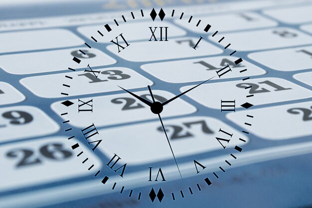Foto orologio e calendario composito