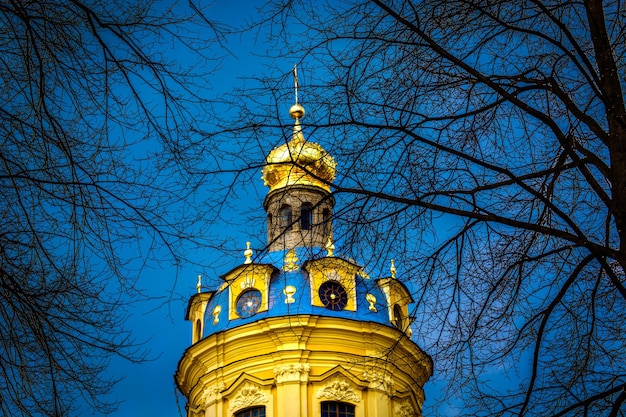 Photo clock tower against blue sky