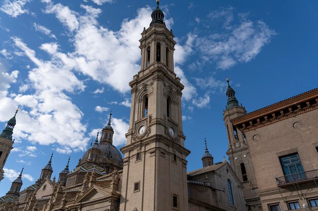 Photo clock tower of basilica del pilar timeless symbol of zaragoza