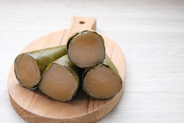 Clorot, Indonesische traditionele cake gemaakt van rijstmeel met kokosmelk.