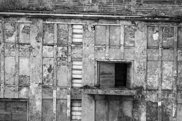 Foto close-up di un edificio abbandonato