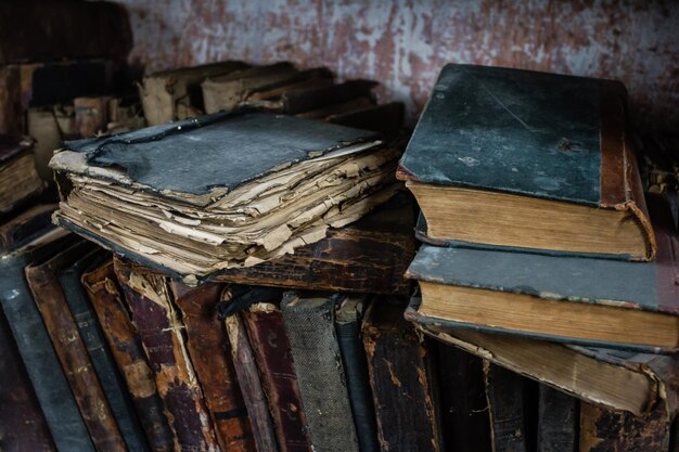 Photo close-up of abandoned stack