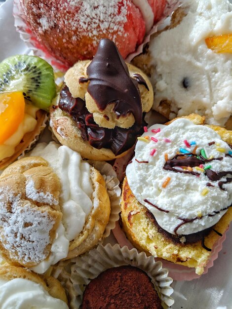 Photo close-up of baked sweets