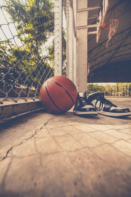 Photo close-up of basketball court