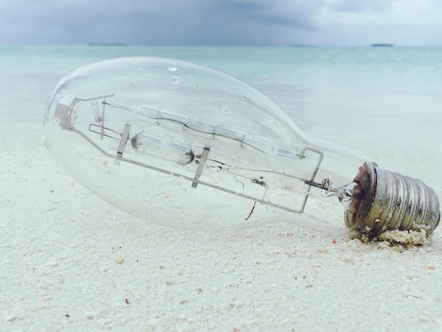 Foto prossimo piano della spiaggia contro il cielo