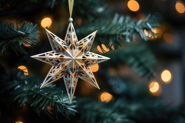 Foto close-up beeld van een kerstster die de top van een boom siert
