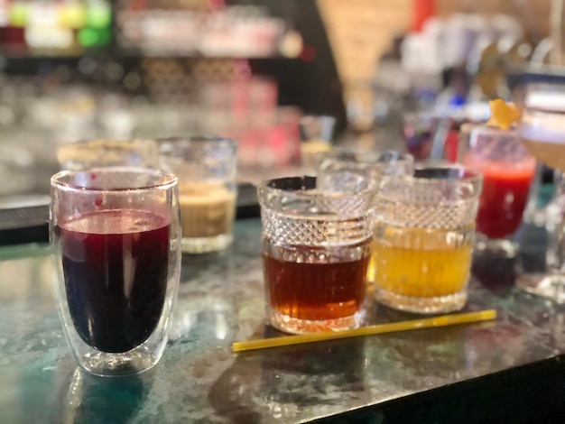 Photo close-up of beer in glass on table