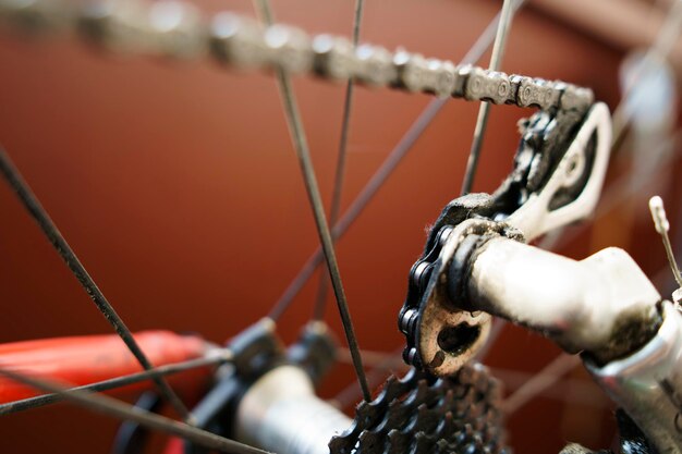 Foto prossimo piano della catena di bicicletta