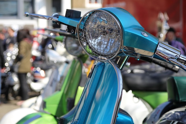 Photo close-up of bicycle wheel