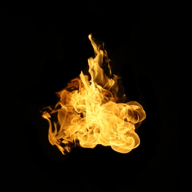 Photo close-up of bonfire against black background