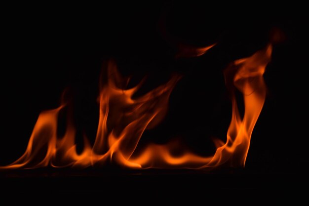 Photo close-up of bonfire at night